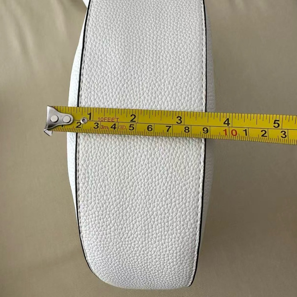🫘 Bean-Shaped Handbag with A Mini-Bag, White Color - Picture 9 of 12